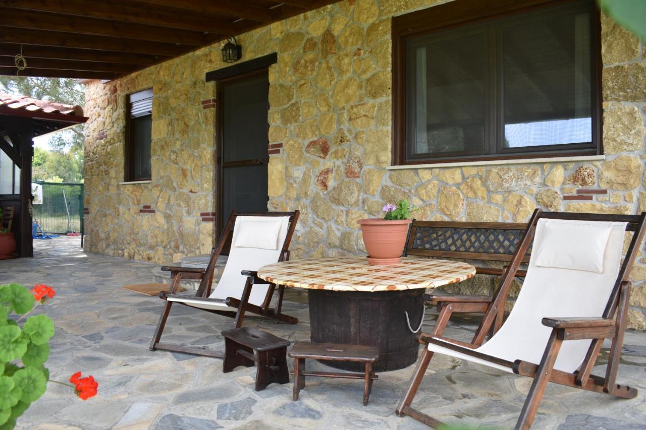 Konaki Guesthouse Ормос Пангиас Екстериор снимка