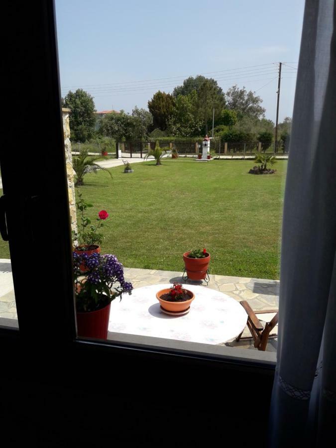 Konaki Guesthouse Ормос Пангиас Екстериор снимка